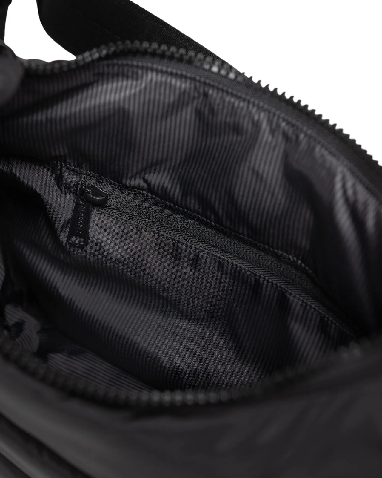 Herschel Supply Co. Yara Quilted Shoulder Handbag - Image 4