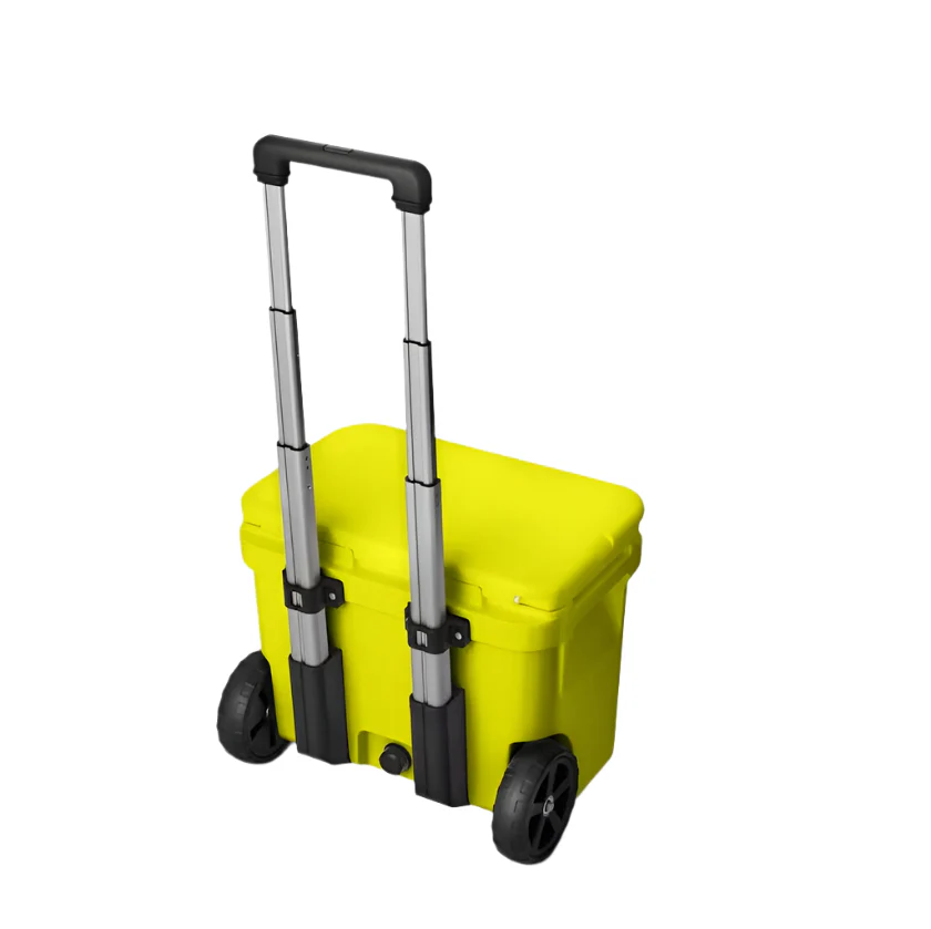 YETI Roadie 32 Wheeled Hard Cooler - Image 4